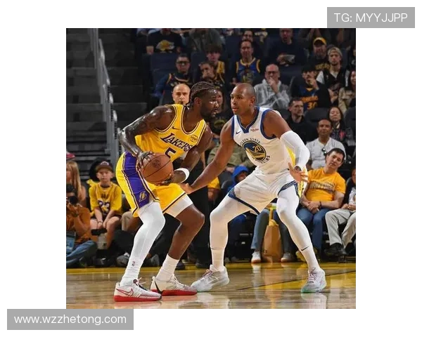 NBA最新动态:詹姆斯复出助湖人大胜勇士,库里伤情引关注 NBA最新动态:詹姆斯复出助湖人大胜勇士,库里伤情引关注