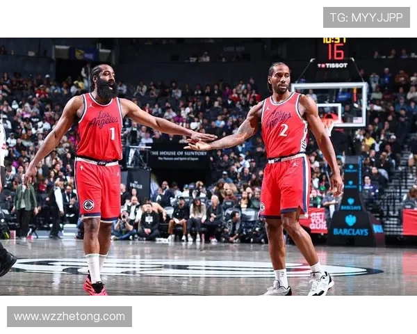 詹姆斯领衔湖人新赛季阵容展望 哈登加入76人强阵能否挑战总冠军